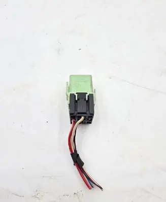 BMW 5 E60 E61 Other relay 8373700 V23134B503512 6136