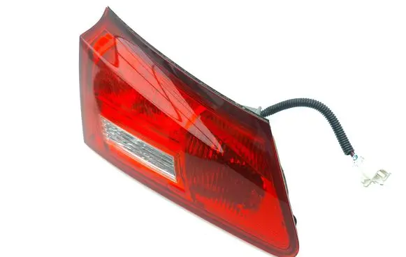 Lexus IS 220D-250-350 Tailgate rear/tail lights