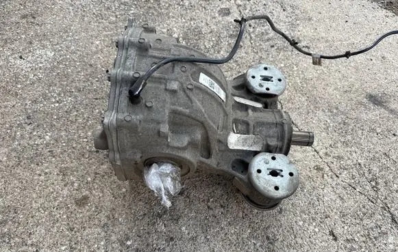 Ford Explorer VI Rear differential L1MW4000LC S608B CD6R883C73