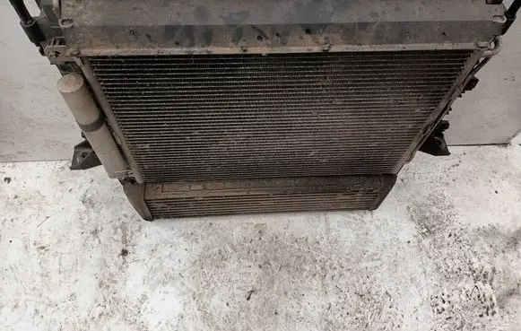 Land Rover Discovery 3 - LR3 Coolant radiator