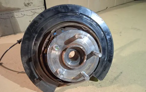 Jeep Grand Cherokee Rear wheel hub 04877112AC