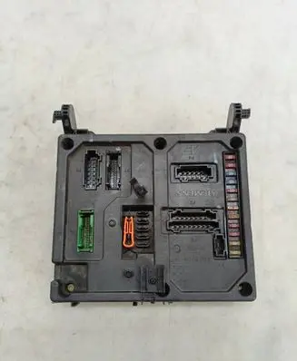 Volkswagen Sharan Fuse module 7M6962258AG S120042200B S108152001