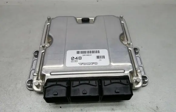 Volvo S40, V40 Engine control unit/module 30630048 8200065996 0281010441