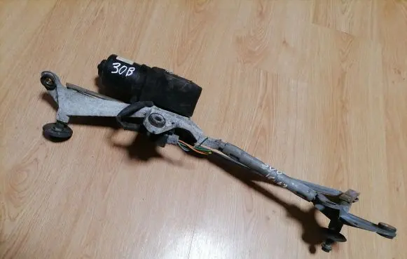 Renault Laguna I Front wiper linkage and motor 53557311 7700821936