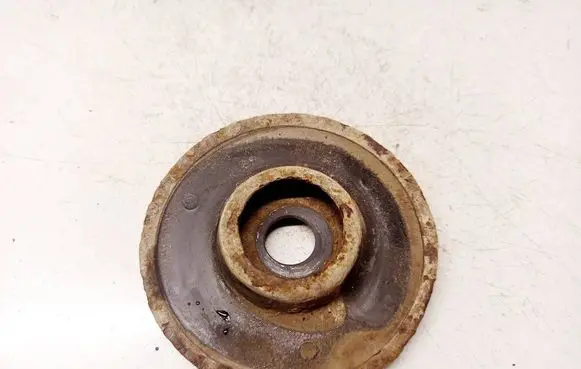 Toyota RAV 4 (XA30) Front coil spring rubber mount 