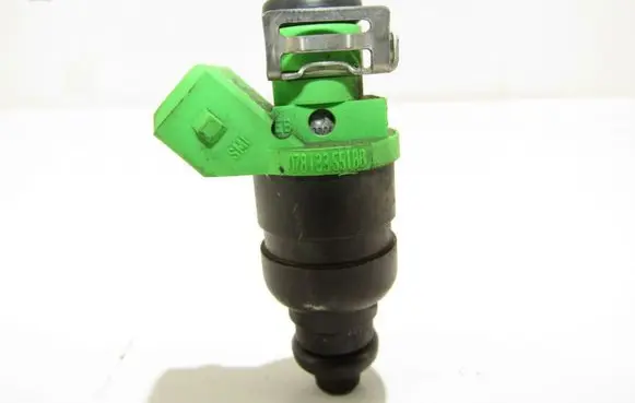 Audi A6 S6 C5 4B Fuel injector 078133551BB