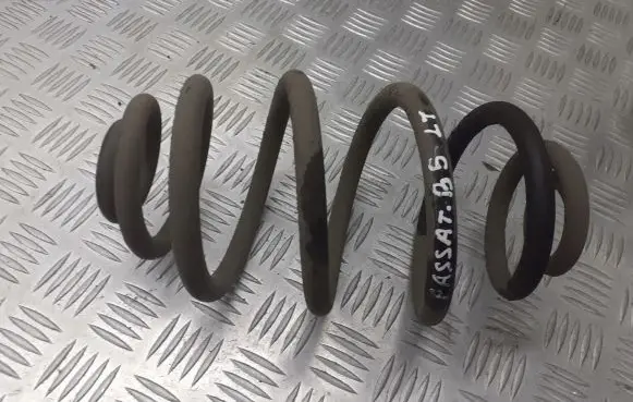 Volkswagen PASSAT B5 Rear coil spring