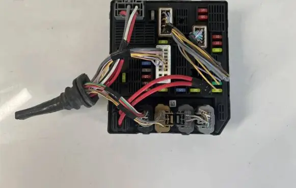 Renault Scenic III - Grand scenic III Fuse box set 284b62342r 0230972100063