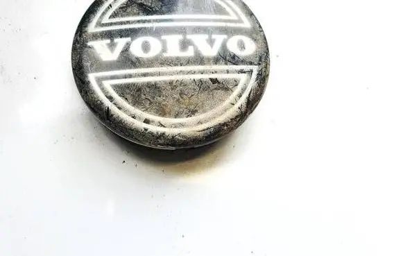 Volvo V50 Original wheel cap 30666913 30748052