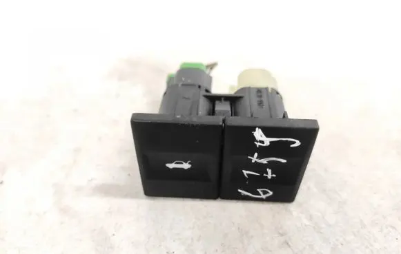 Ford Mondeo Mk III Tailgate opening switch 1s7t19b514aa 1s7t-19b514-aa