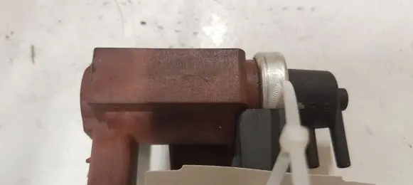Peugeot 407 Turbo solenoid valve 70061200 9654282880