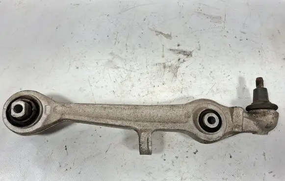 Volkswagen PASSAT B5 Front lower control arm/wishbone 
