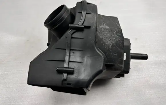 Audi A8 S8 D4 4H Air filter box 4H0133824