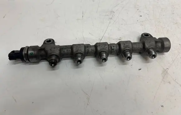 Hyundai i40 Fuel main line pipe 314002A420 0445214181