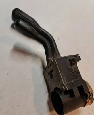 Audi 80 90 B3 Steering wheel buttons/switches 443953513H