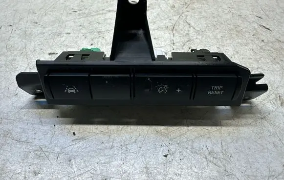 Nissan Juke II F16 Other switches/knobs/shifts 
