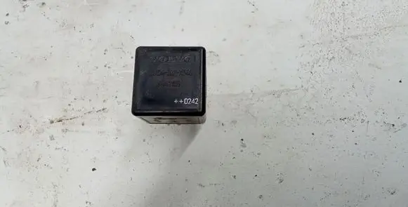 Volvo XC90 Other relay 9441158 30765045