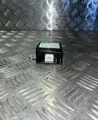 Toyota Avensis T220 Door central lock control unit/module 