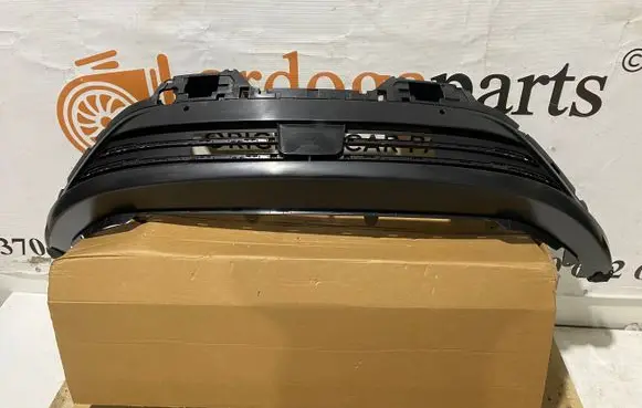 Hyundai Kona I Front bumper lip 86560DDAD0