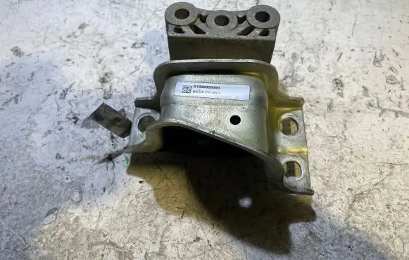 Citroen Jumper Engine mounting bracket 01393895080 AA2301179530418
