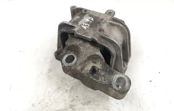 Audi A3 S3 8P Engine mount bracket 1K0199262