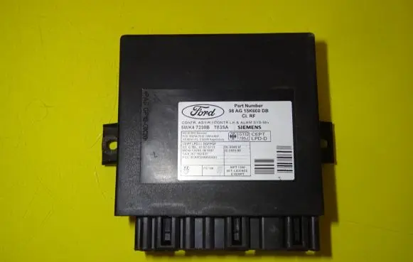 Ford Focus Comfort/convenience module 98AG15K600DB 5WK47230B