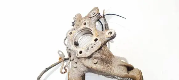 Rear wheel hub