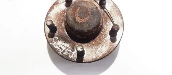 Nissan Almera Tino Rear wheel hub