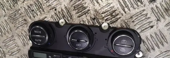 Volkswagen Touran I Climate control unit