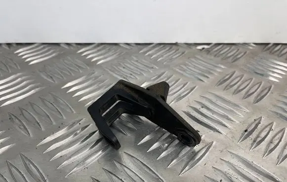 Audi A4 S4 B8 8K Air filter cleaner box bracket assembly 8K0133426A