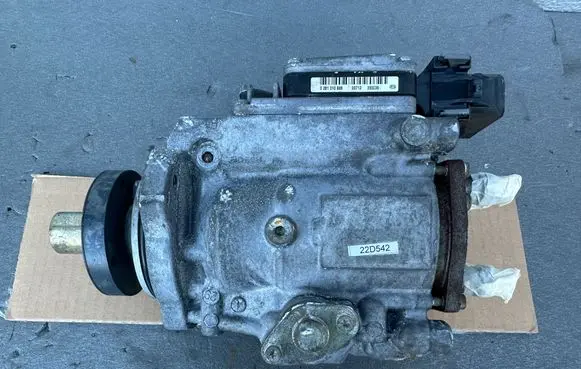 Nissan King Cab, Navara Fuel injection high pressure pump 16700VK500