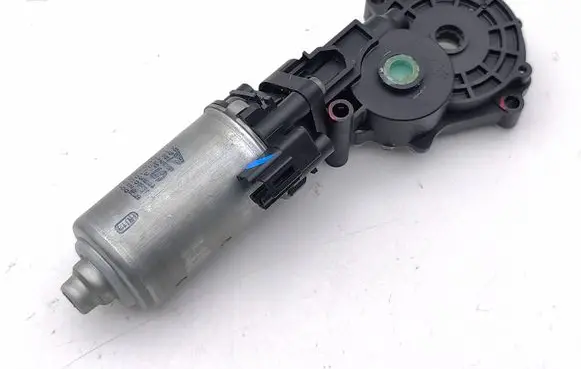Lexus IS 220D-250-350 Seat adjustment motor 8582033020 1620006861 43944010080