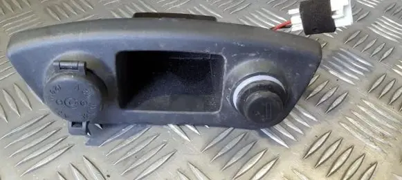 KIA Rio Cigarette lighter 202005217