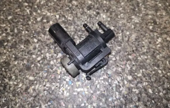 Audi A6 S6 C6 4F Turbo solenoid valve 1K0906283A