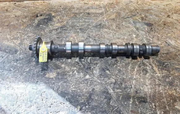 Toyota Highlander XU50 Camshaft 569