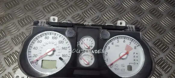 Mitsubishi Outlander Speedometer (instrument cluster) 769204170 769204-170