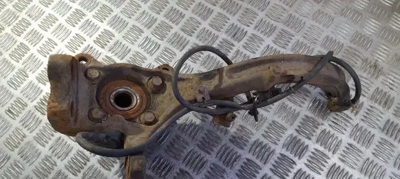Mitsubishi Galant Front wheel hub