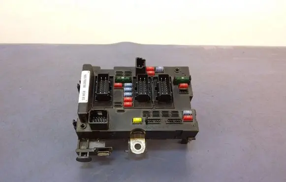 Peugeot 206+ Fuse box set 9657608780