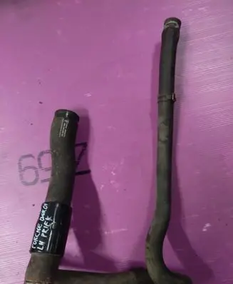 Porsche Boxster 986 Engine coolant pipe/hose 996106865