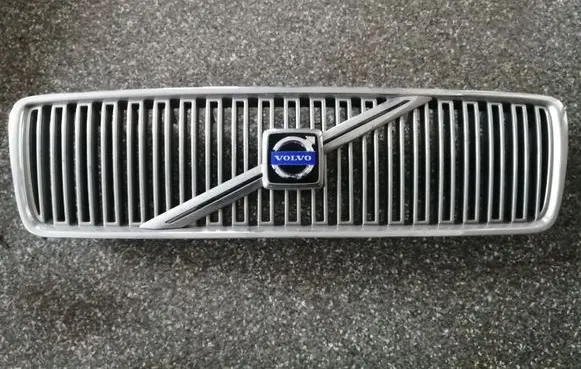 Volvo S80 Front bumper upper radiator grill 9178087