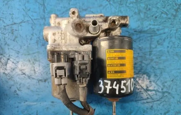 Toyota Prius (XW30) Brake booster 4707047060