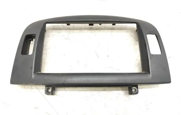 Hyundai Sonata Radio/GPS head unit trim 803339