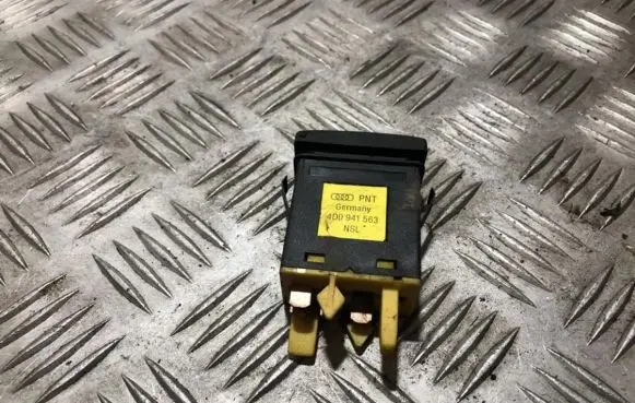 Fog light switch