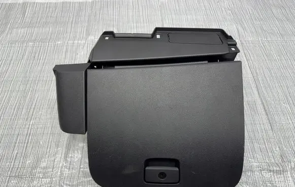 Mercedes-Benz X-class W470 Glove box 0000