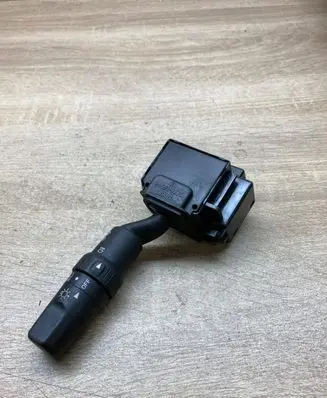 Mazda 5 Indicator stalk 17D682