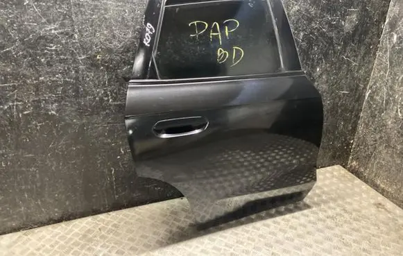 BMW iX1 Rear door