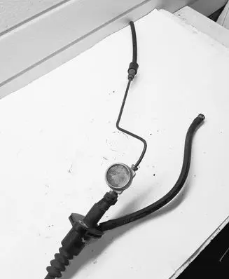 Clutch slave cylinder