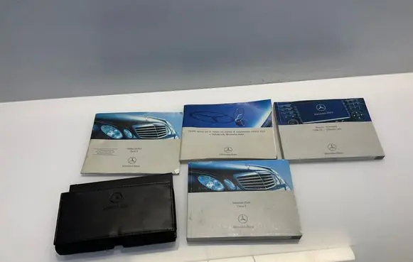 Mercedes-Benz E W211 Owners service history hand book 
