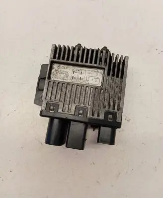 Volkswagen Transporter - Caravelle T5 Fan control module 3B0919506 898999000