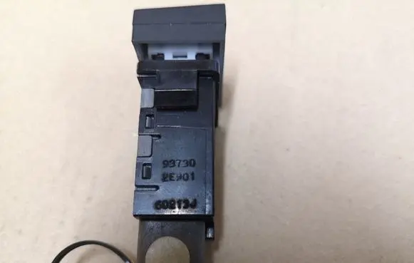 Hyundai Tucson JM Fog light switch 937302E901